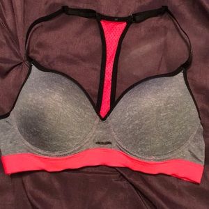 New XOXO sport Bra 💕 34B